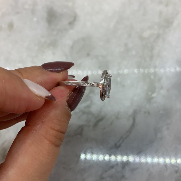 2 Rings for 1! Shiny Diamond Rings Size 7 - Picture 4 of 6